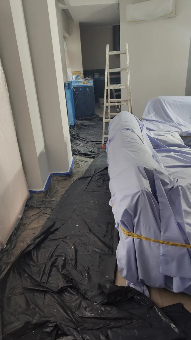 Łódź (Bałuty) — malowanie mieszkania, zdjęcie z realizacji 9/83